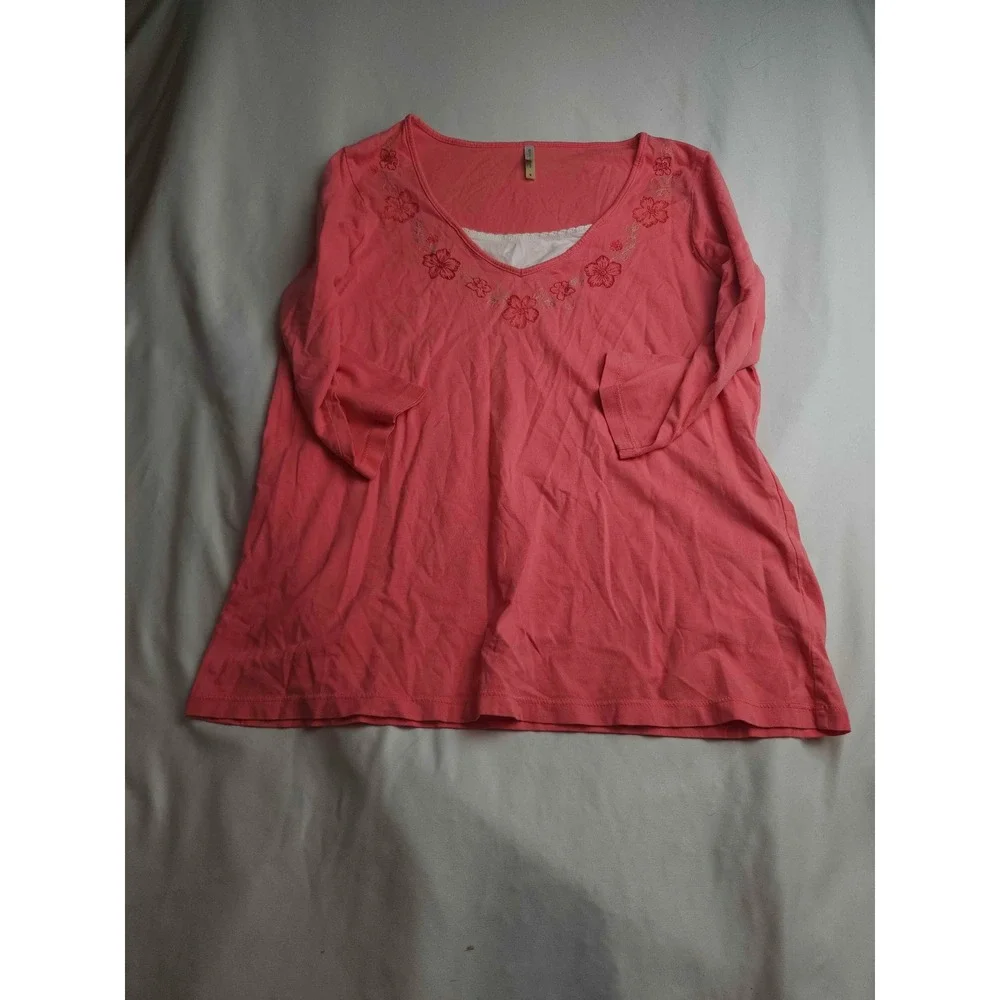 White Stag Womens Peach Glow Floral Embroidered V-Neck 3/4 Sleeve Top Size M